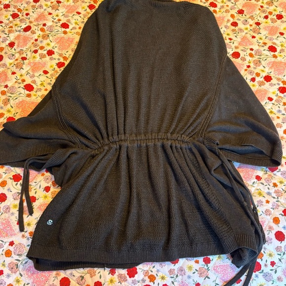 Lululemon Breeze Easy Wrap in Heathered Black (Size 4) - Picture 7 of 10